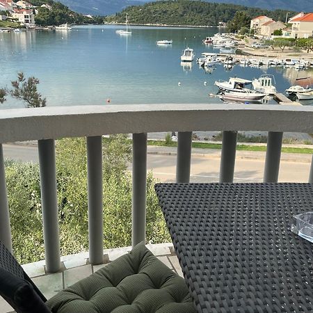Apartments Ana By The Sea Lumbarda Luaran gambar