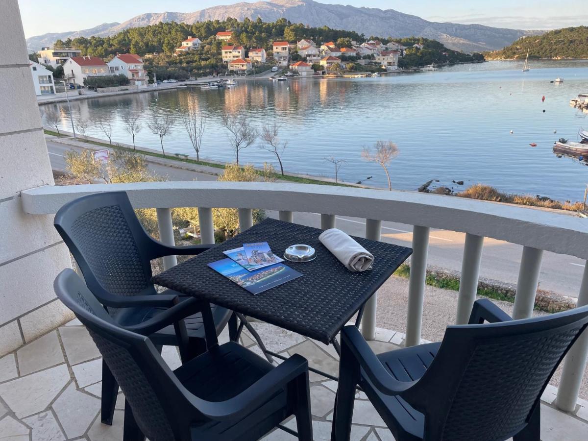 Apartments Ana By The Sea Lumbarda Luaran gambar