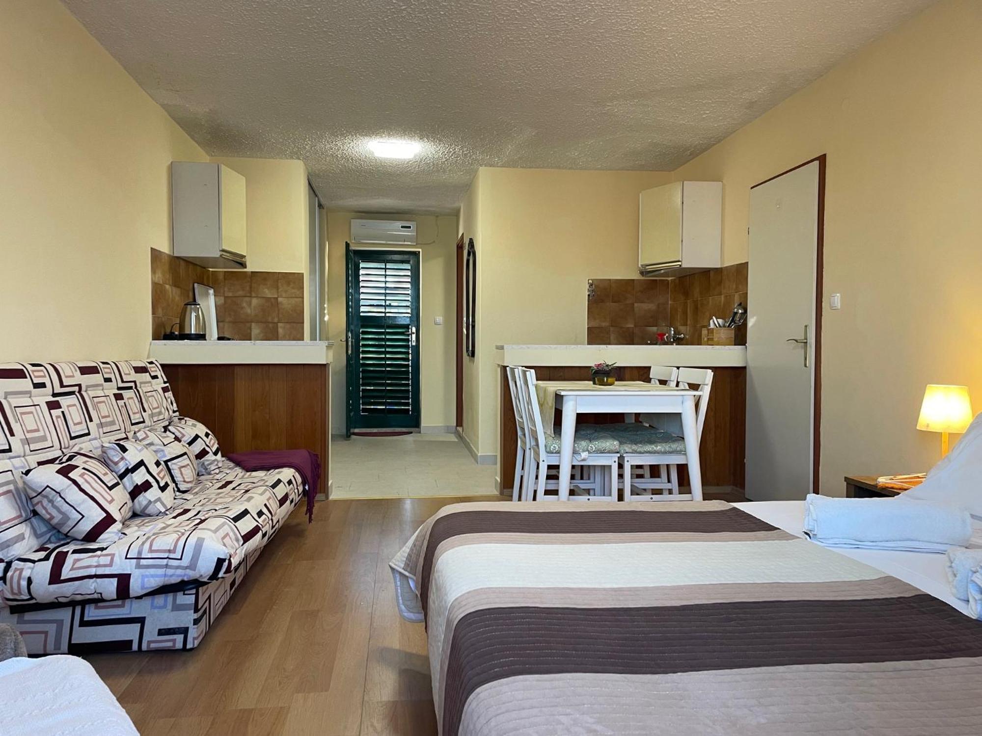 Apartments Ana By The Sea Lumbarda Luaran gambar