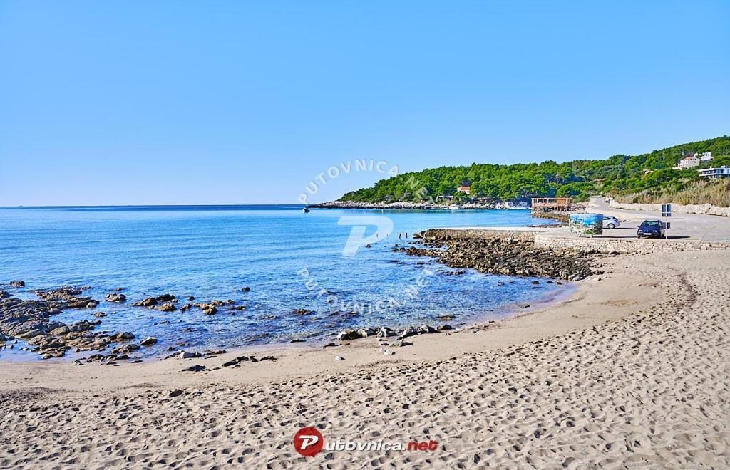 Apartments Ana By The Sea Lumbarda Luaran gambar